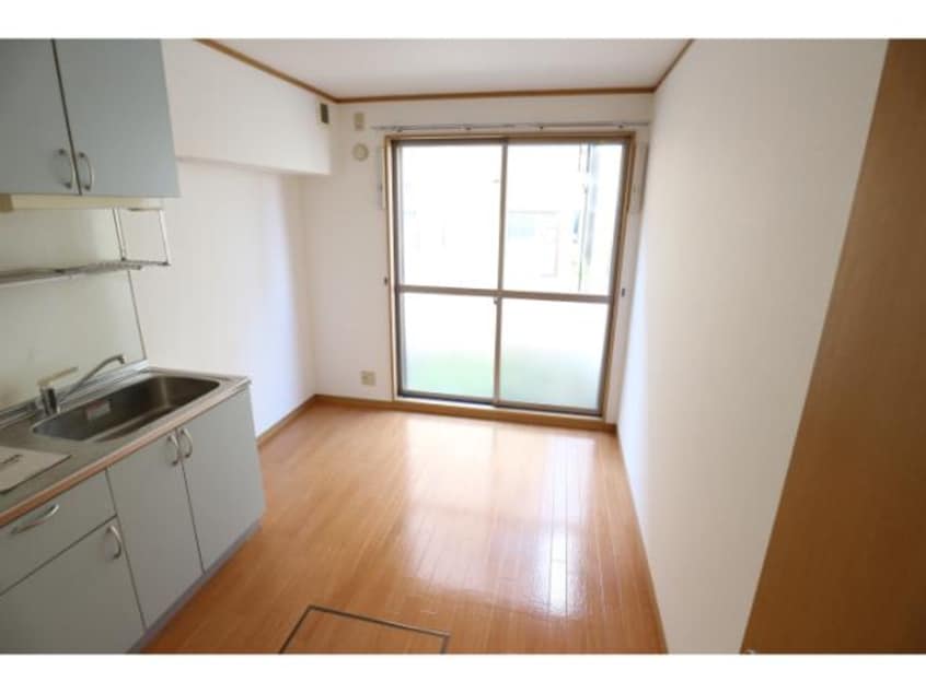  東海道本線/清水駅 バス8分上嶺下車:停歩5分 1-2階 築19年