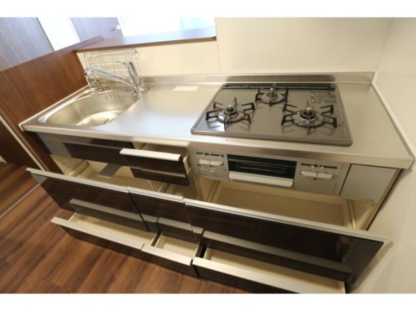  静岡鉄道静岡清水線/新清水駅 徒歩9分 3階 築3年