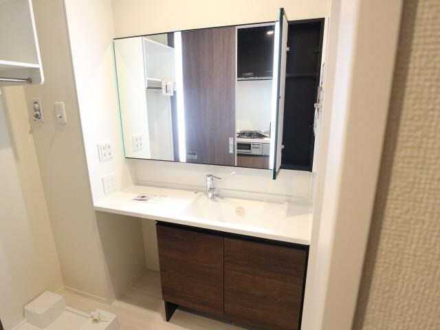  静岡鉄道静岡清水線/新清水駅 バス19分東折戸下車:停歩8分 1階 築2年