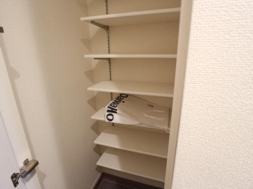  静岡鉄道静岡清水線/新清水駅 バス19分東折戸下車:停歩8分 1階 築2年