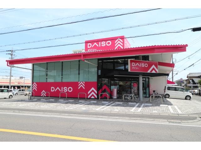 ダイソーユーマート清水船越店(100均)まで1119m 静岡鉄道静岡清水線/狐ケ崎駅 バス11分上力町下車:停歩3分 1階 築38年