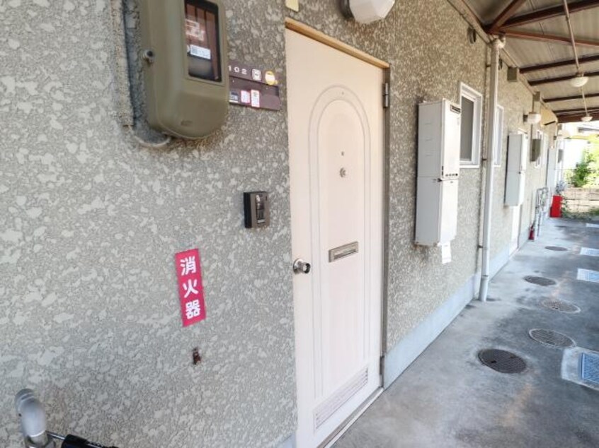  静岡鉄道静岡清水線/狐ケ崎駅 バス11分上力町下車:停歩3分 1階 築38年