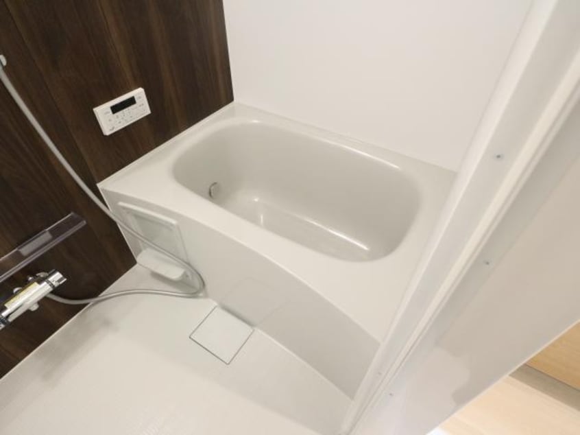  静岡鉄道静岡清水線/新清水駅 バス24分白浜町下車:停歩6分 2階 築2年