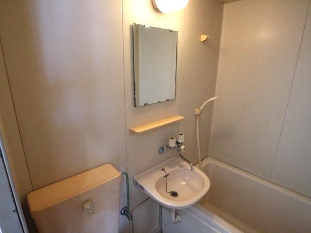  東海道本線/清水駅 バス13分高橋中下車:停歩2分 1階 築34年