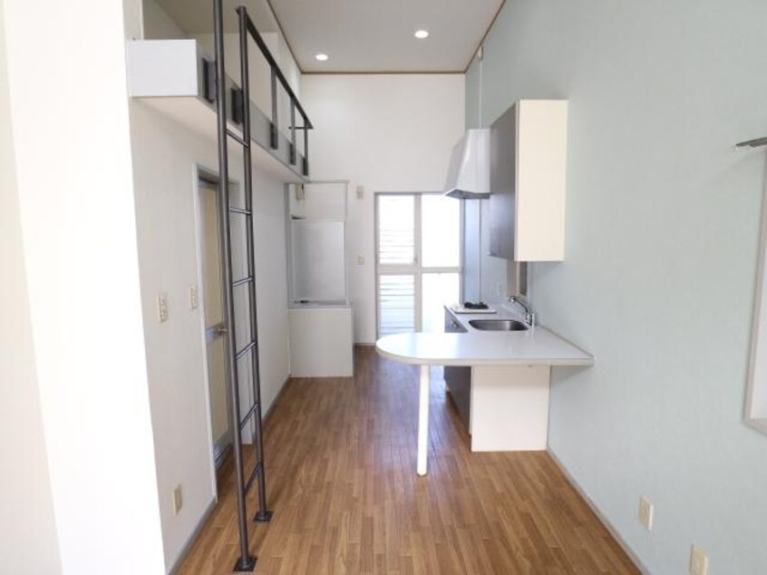  東海道本線/清水駅 バス13分高橋中下車:停歩2分 1階 築34年