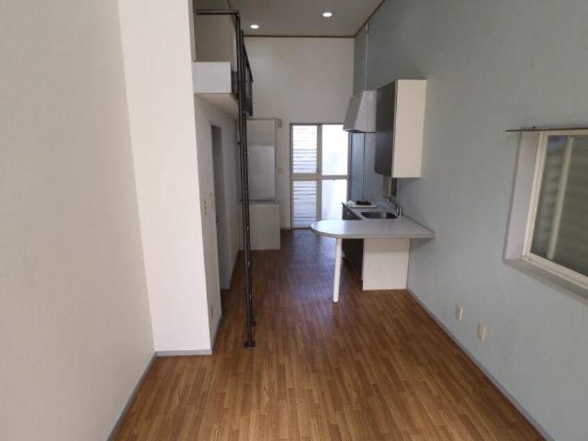  東海道本線/清水駅 バス13分高橋中下車:停歩2分 1階 築34年