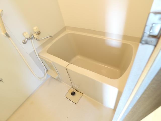  静岡鉄道静岡清水線/新清水駅 バス24分白浜町下車:停歩3分 1階 築27年