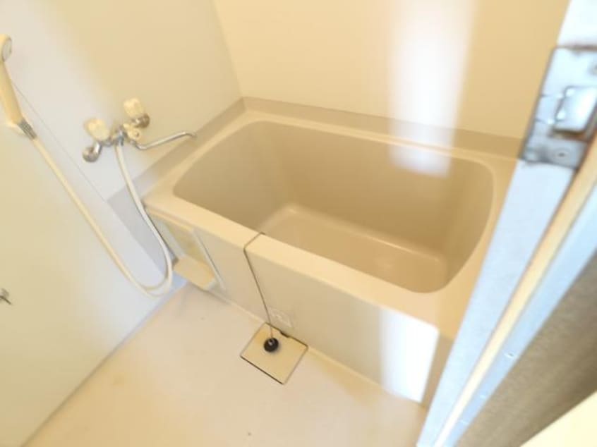  静岡鉄道静岡清水線/新清水駅 バス24分白浜町下車:停歩3分 1階 築27年