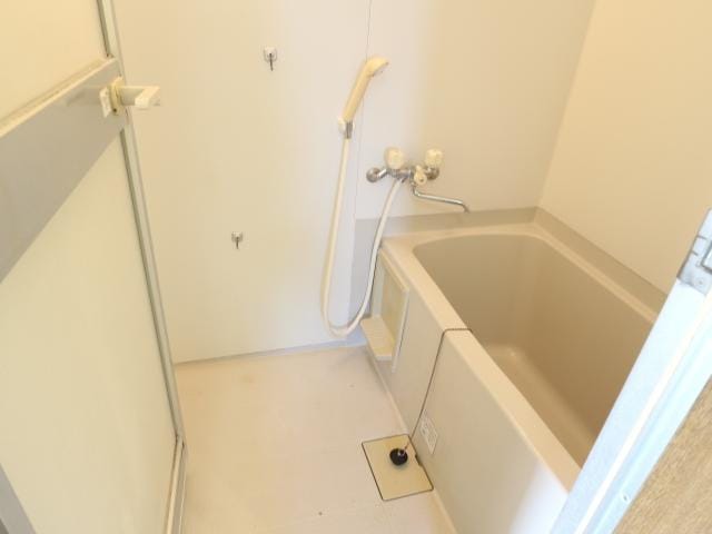  静岡鉄道静岡清水線/新清水駅 バス24分白浜町下車:停歩3分 1階 築27年