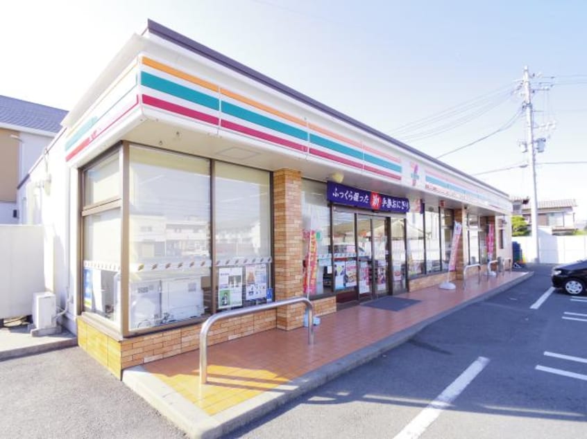 セブンイレブン清水三保店(コンビニ)まで342m 静岡鉄道静岡清水線/新清水駅 バス24分白浜町下車:停歩3分 2階 築32年