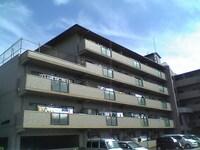 エクセル千里三番館