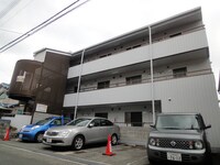 ＣＵＢＥ山手町