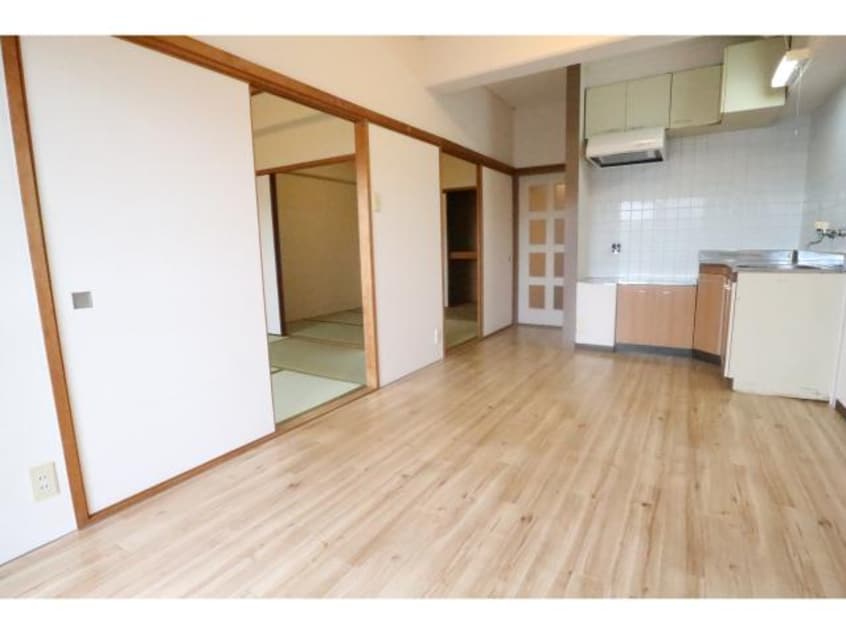  近鉄難波線・奈良線/新大宮駅 徒歩16分 3階 築36年