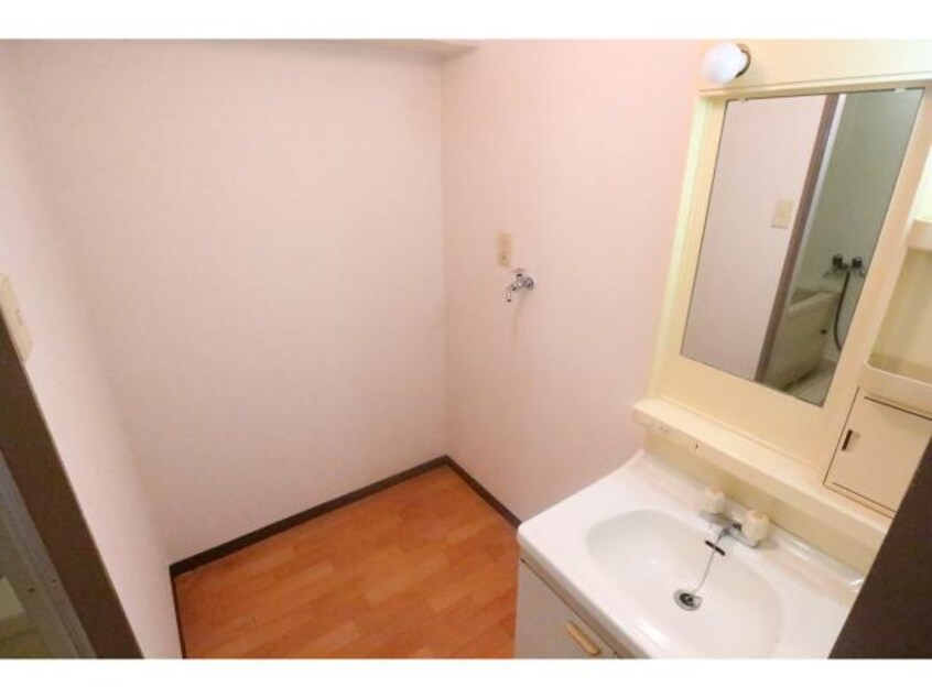  近鉄難波線・奈良線/新大宮駅 徒歩16分 3階 築36年