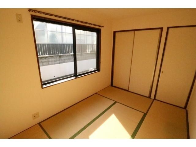  近鉄難波線・奈良線/近鉄奈良駅 バス12分東市小学校下車:停歩3分 1階 築25年