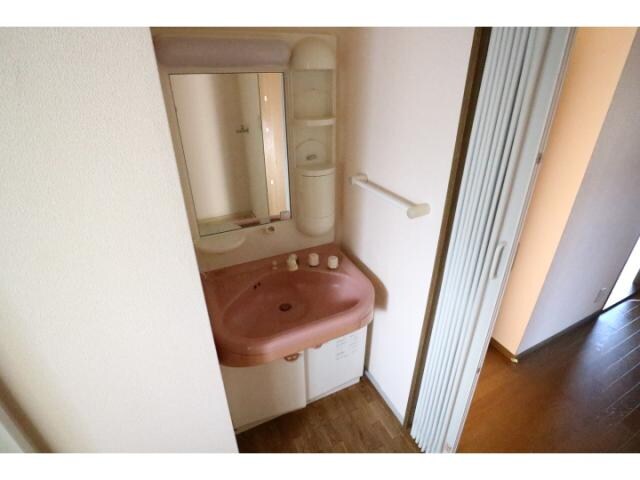  近鉄難波線・奈良線/近鉄奈良駅 バス8分紀寺住宅前下車:停歩8分 1階 築32年