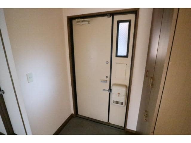  近鉄難波線・奈良線/近鉄奈良駅 バス8分紀寺住宅前下車:停歩8分 1階 築32年