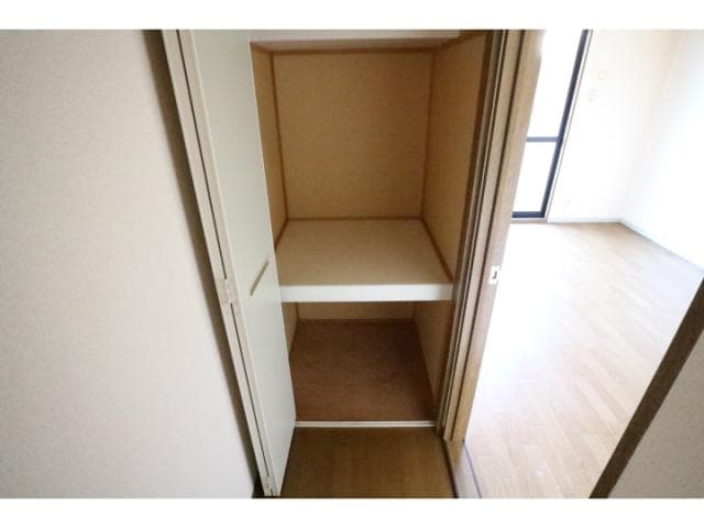  近鉄難波線・奈良線/近鉄奈良駅 バス8分紀寺住宅前下車:停歩8分 1階 築32年