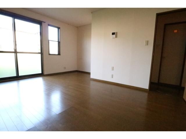  近鉄難波線・奈良線/近鉄奈良駅 バス8分紀寺住宅前下車:停歩8分 1階 築32年