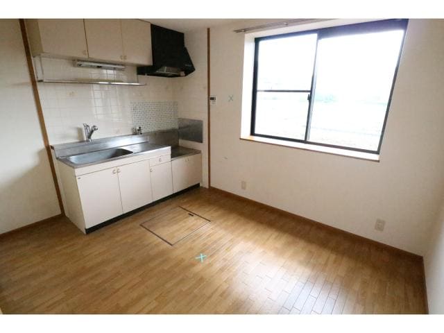  大和路線・関西本線/奈良駅 バス5分大安寺下車:停歩9分 1階 築27年