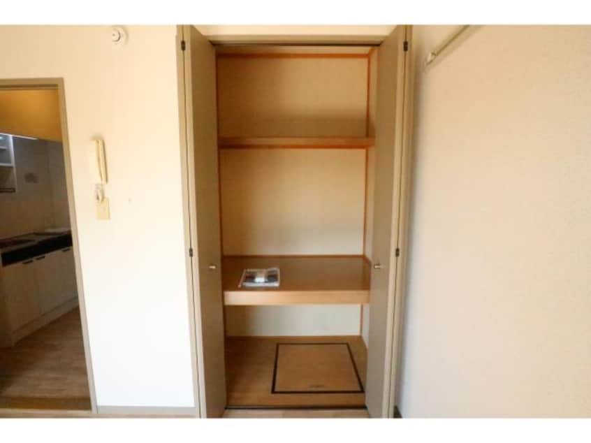  近鉄難波線・奈良線/新大宮駅 徒歩10分 1階 築27年