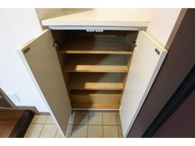  近鉄難波線・奈良線/新大宮駅 徒歩5分 2階 築32年