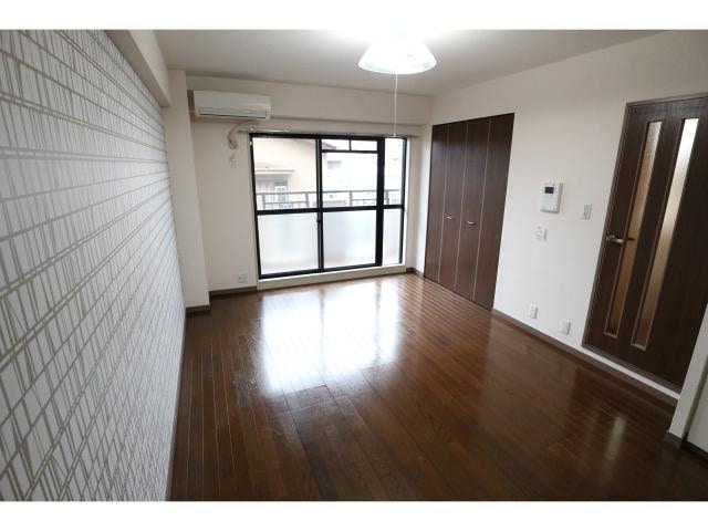  近鉄難波線・奈良線/新大宮駅 徒歩5分 2階 築32年