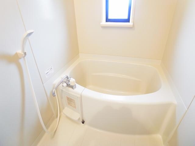  近鉄難波線・奈良線/近鉄奈良駅 バス10分木津南ソレイユ下車:停歩7分 1階 築27年