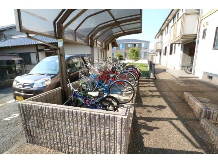  近鉄橿原線/尼ケ辻駅 徒歩10分 1階 築32年
