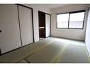  近鉄橿原線/尼ケ辻駅 徒歩10分 1階 築32年