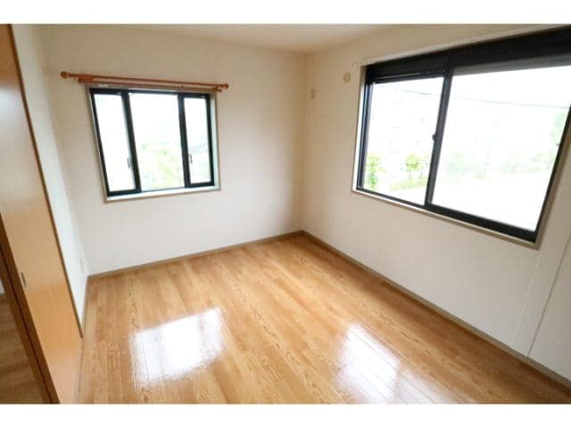  近鉄難波線・奈良線/近鉄奈良駅 バス15分木津南ソレイユ下車:停歩3分 2階 築27年