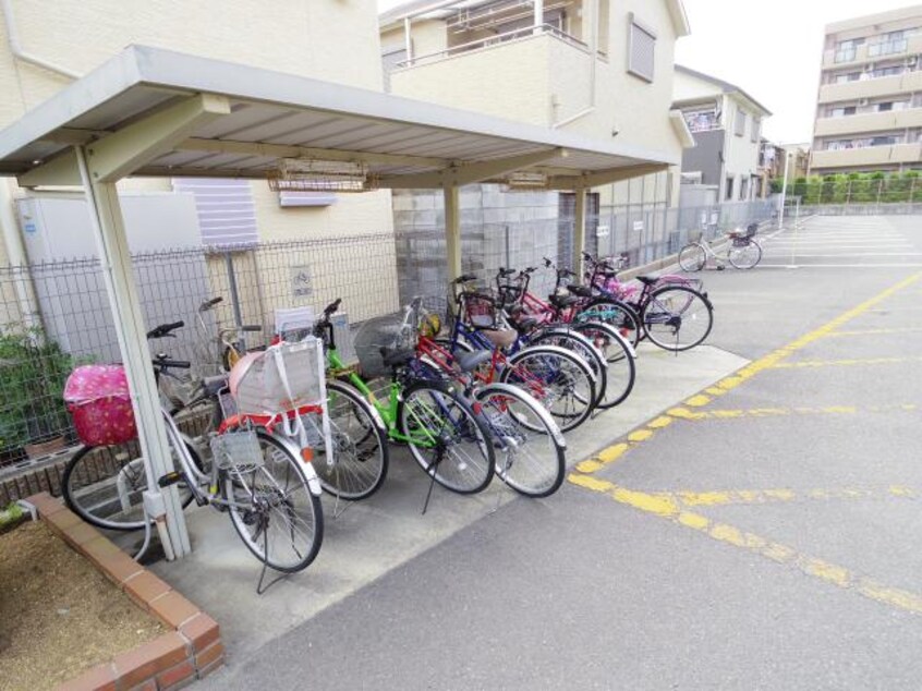  近鉄難波線・奈良線/新大宮駅 徒歩16分 3階 築22年
