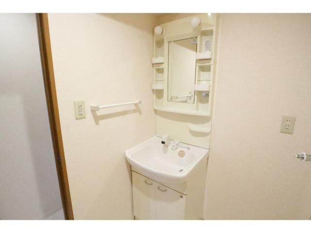  近鉄難波線・奈良線/新大宮駅 徒歩16分 2階 築22年