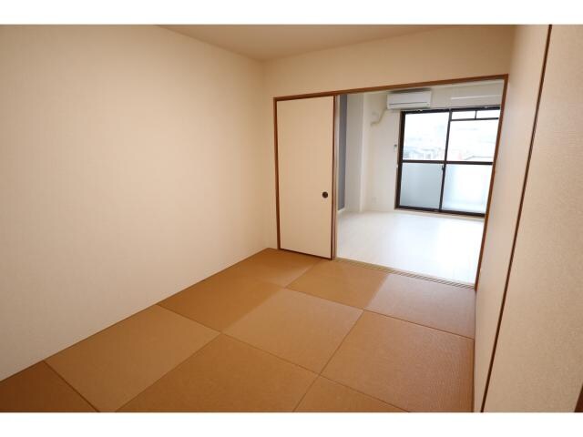  近鉄難波線・奈良線/新大宮駅 徒歩16分 3階 築22年