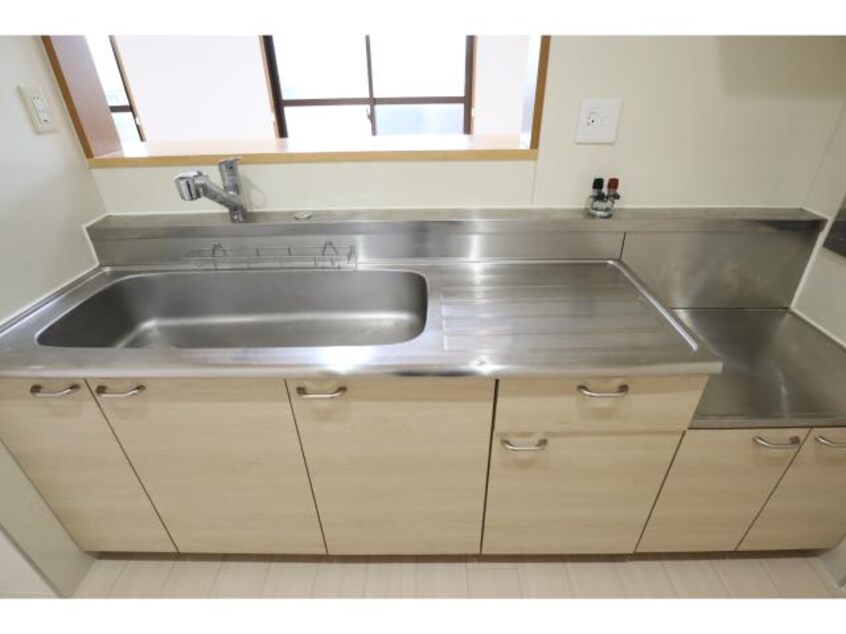  近鉄難波線・奈良線/新大宮駅 徒歩16分 3階 築22年