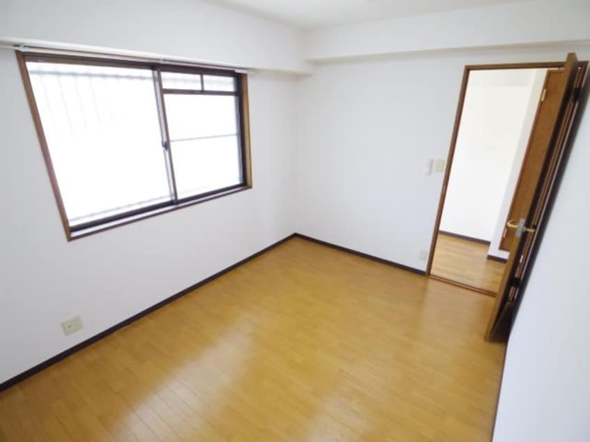  近鉄難波線・奈良線/新大宮駅 徒歩12分 3階 築30年