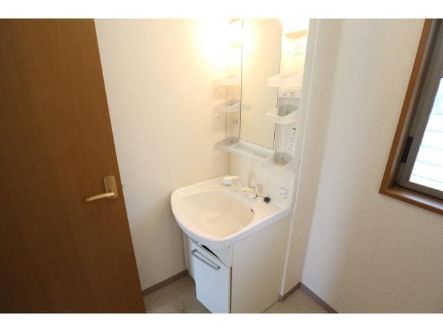  近鉄難波線・奈良線/近鉄奈良駅 バス10分南方町下車:停歩2分 1階 築22年