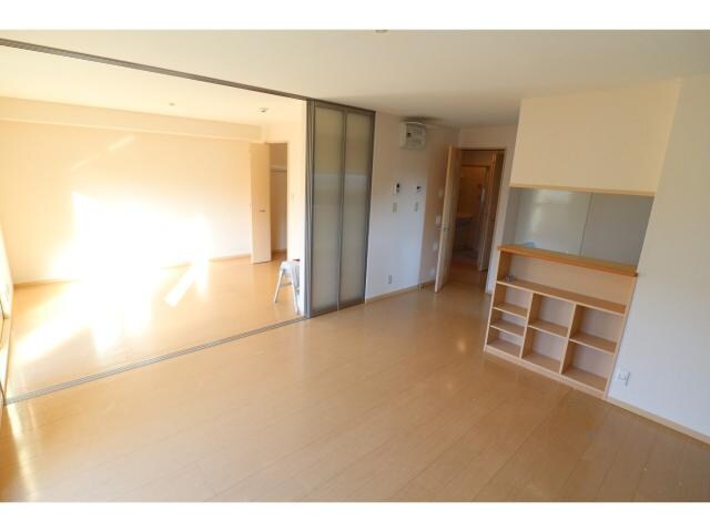  近鉄難波線・奈良線/近鉄奈良駅 バス15分木津南ソレイユ下車:停歩12分 1階 築21年