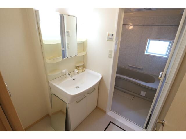  近鉄難波線・奈良線/近鉄奈良駅 バス15分木津南ソレイユ下車:停歩12分 1階 築21年