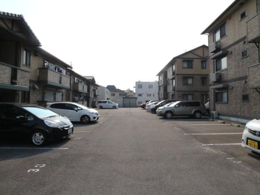  近鉄難波線・奈良線/新大宮駅 バス6分四条大路1丁目下車:停歩2分 2階 築20年