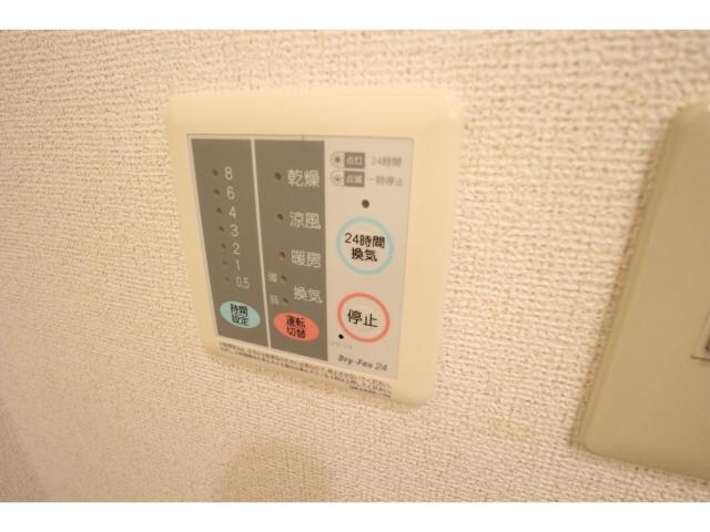  近鉄難波線・奈良線/近鉄奈良駅 バス10分萩が丘町下車:停歩1分 1階 築20年