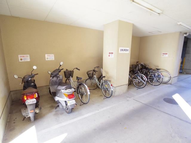  近鉄難波線・奈良線/新大宮駅 徒歩4分 2階 築38年