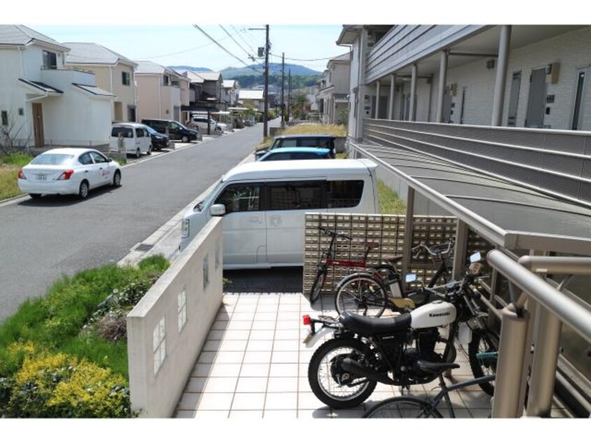  近鉄難波線・奈良線/近鉄奈良駅 バス15分梅美台3丁目下車:停歩2分 1階 築20年