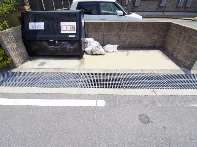  近鉄難波線・奈良線/新大宮駅 徒歩30分 2階 築18年