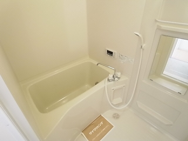  近鉄難波線・奈良線/近鉄奈良駅 バス10分萩ヶ丘下車:停歩6分 1階 築18年