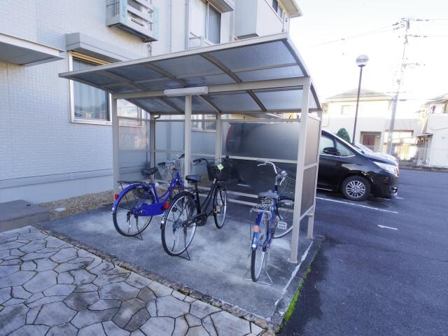  近鉄難波線・奈良線/近鉄奈良駅 バス10分萩ヶ丘下車:停歩6分 1階 築18年