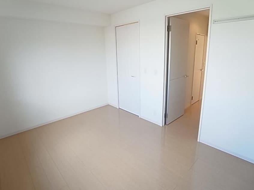  近鉄難波線・奈良線/近鉄奈良駅 バス10分萩ヶ丘下車:停歩6分 1階 築18年