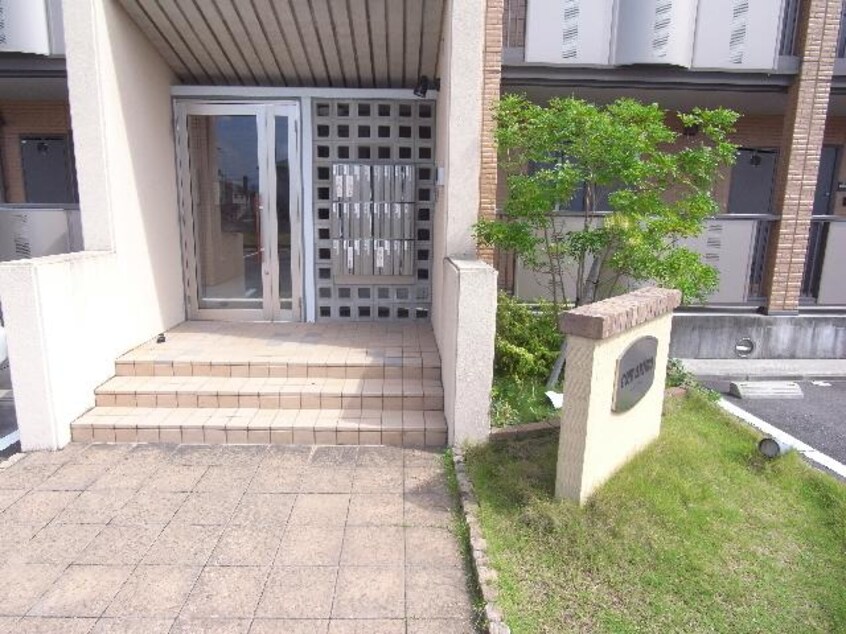  大和路線・関西本線/奈良駅 バス14分西九条町下車:停歩1分 3階 築18年