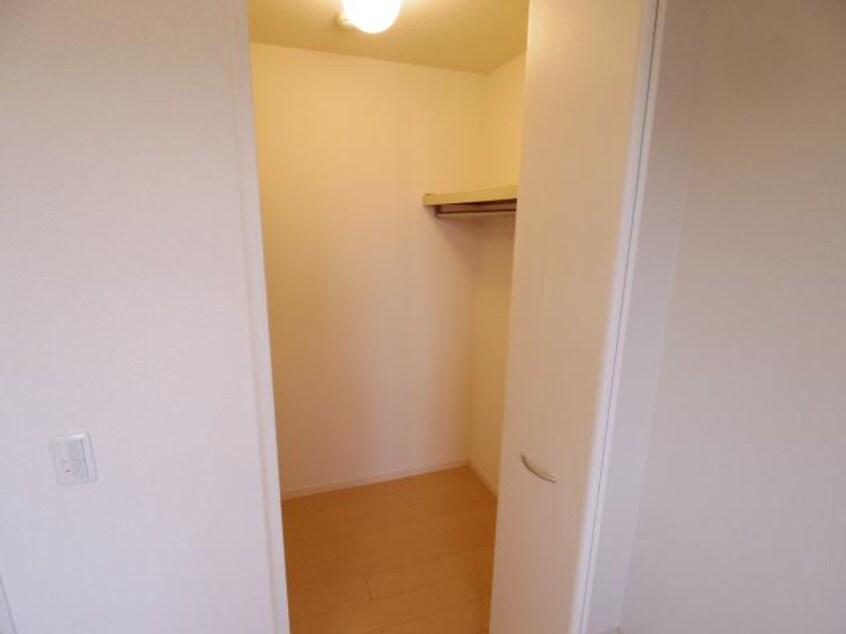  近鉄難波線・奈良線/近鉄奈良駅 バス10分木津南ソレイユ下車:停歩7分 3階 築18年