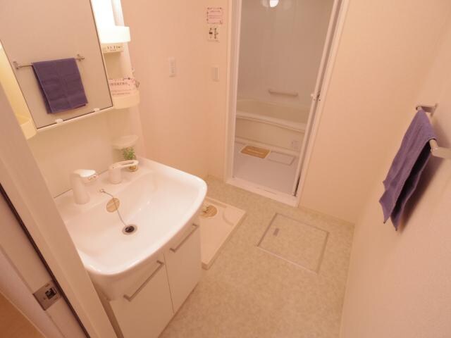  大和路線・関西本線/奈良駅 バス9分宮の森西口下車:停歩8分 1階 築18年